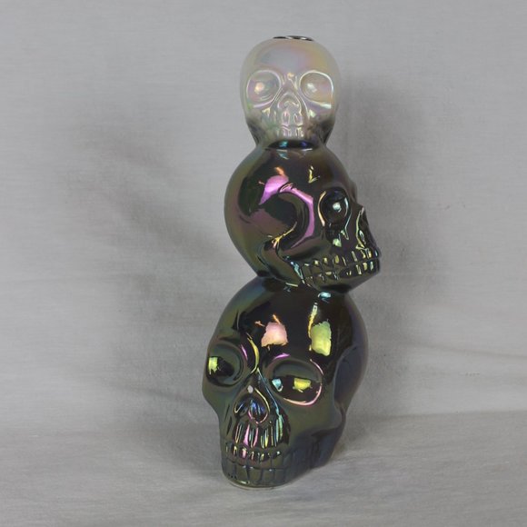 CERAMIC SKULL IRIDESENT CANDLE HOLDER GRAY & WHITE 3 STACKED HEADS VOTIVE CANDLE - Picture 13 of 16